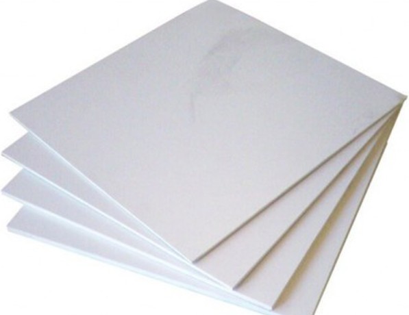 Фторопластовая пластина белая Ф-4А 2х300х300 мм ТУ 6-05-810-88 фото