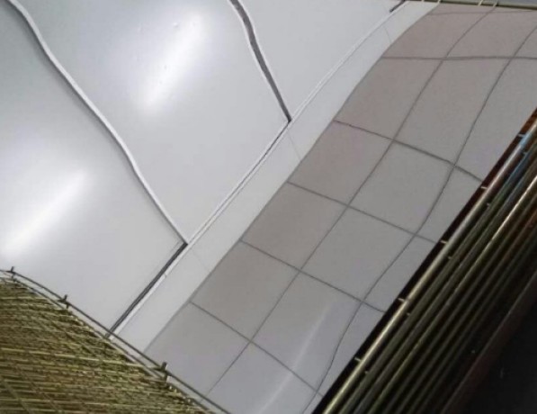 Лист нержавеющий зеркальный х/к 08Х17Т 0,9 мм ГОСТ 5582-75 фото