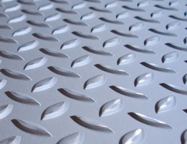 Лист нержавеющий рифленый г/к чечевица ЭИ268 2,5 мм ГОСТ 8568-77 фото