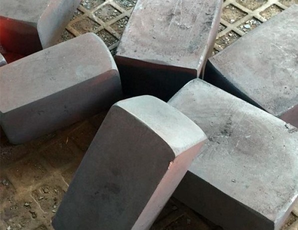 Поковка стальная квадратная 09Г2С 135 мм ГОСТ 8479-70 фото