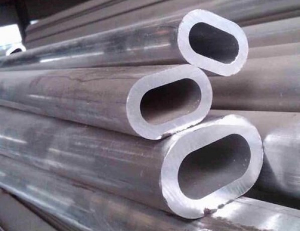 Труба алюминиевая плоскоовальная гладкая АД35Т1 40х0,4 мм фото