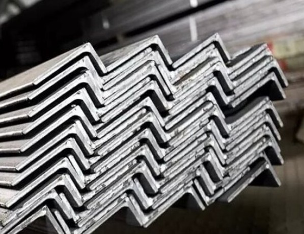 Уголок конструкционный г/к 09Г2Д 32х20х4 мм ГОСТ 8510-86 фото